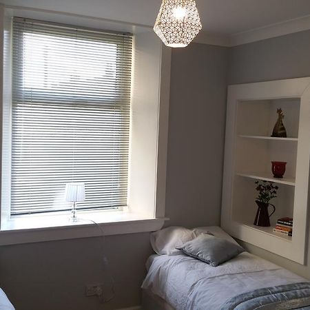 Portum -John St Apartment เฮเลนส์บะระ ภายนอก รูปภาพ