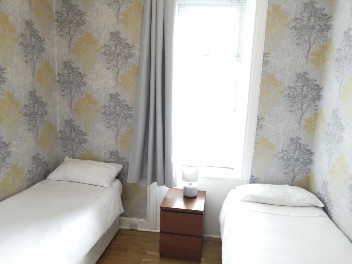 Portum -John St Apartment เฮเลนส์บะระ ภายนอก รูปภาพ