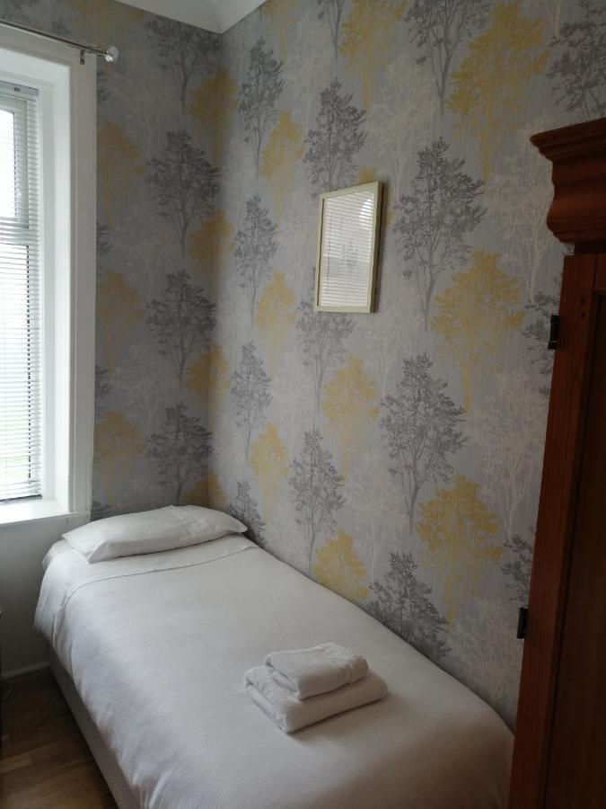 Portum -John St Apartment เฮเลนส์บะระ ภายนอก รูปภาพ
